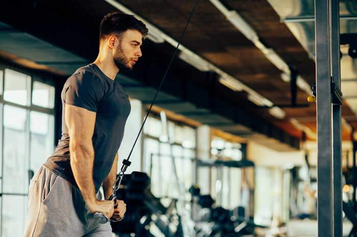 上腕三頭筋を鍛えるの筋トレメニュー ダンベル 自重でメリハリのある腕を作ろう Ufit