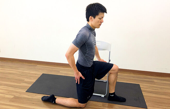 腸腰筋をほぐすストレッチ8選 腰痛の改善 予防にも効果的 Ufit