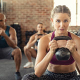 ケトルベルを使ったトレーニング10選!ケトルベルを使う効果や最適な重量も解説
